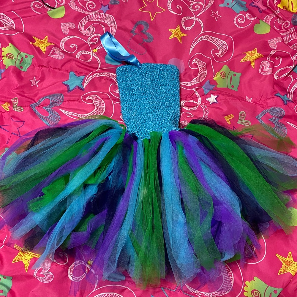 Size 5 peacock teamed dress